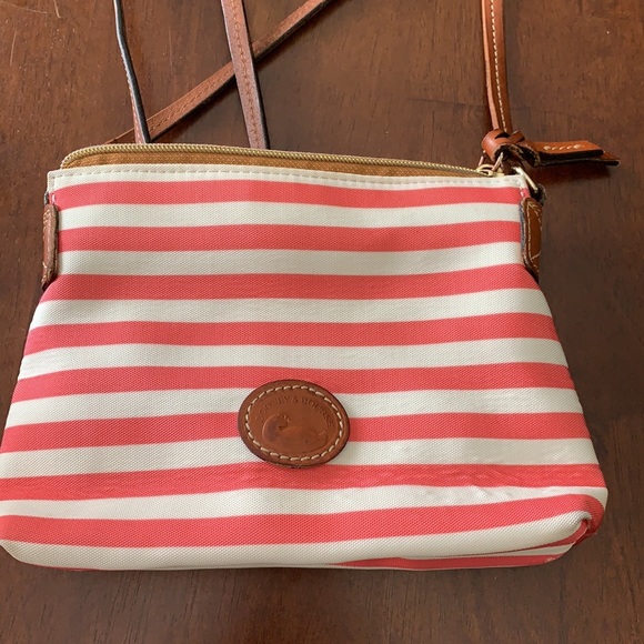 Dooney & Bourke crossbody - Picture 2 of 7